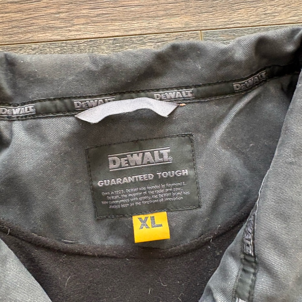 DeWalt work jacket xl - Picture 2 of 5